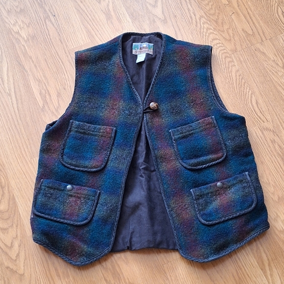 Eastern Mountain Sports EMS Wool Blend Vest Small EUC - Picture 1 of 9